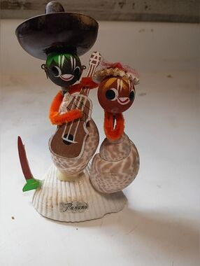60s Panama Florida Souvenir Handcrafted Shell Musician Figurine